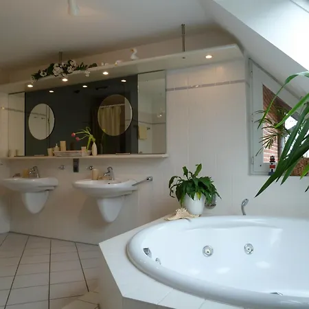 Lindenallee 4a - Erholung Und Wellness Appartement